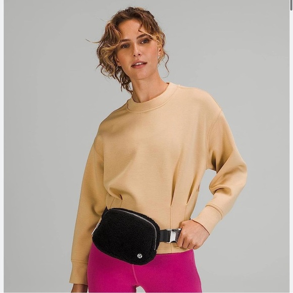 NWT Lululemon Wear Everywhere Belt Bag *fleece - Picture 7 of 7